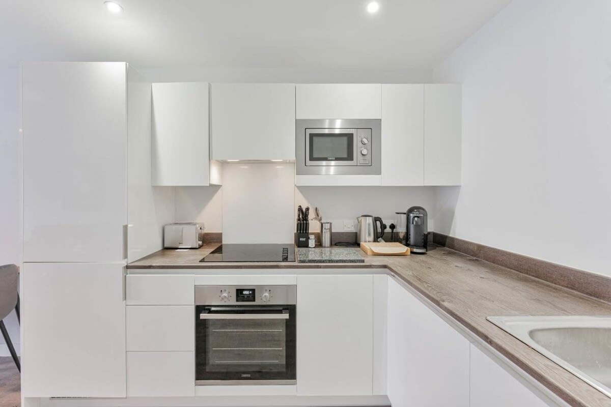 Apartment 1 Bedroom *